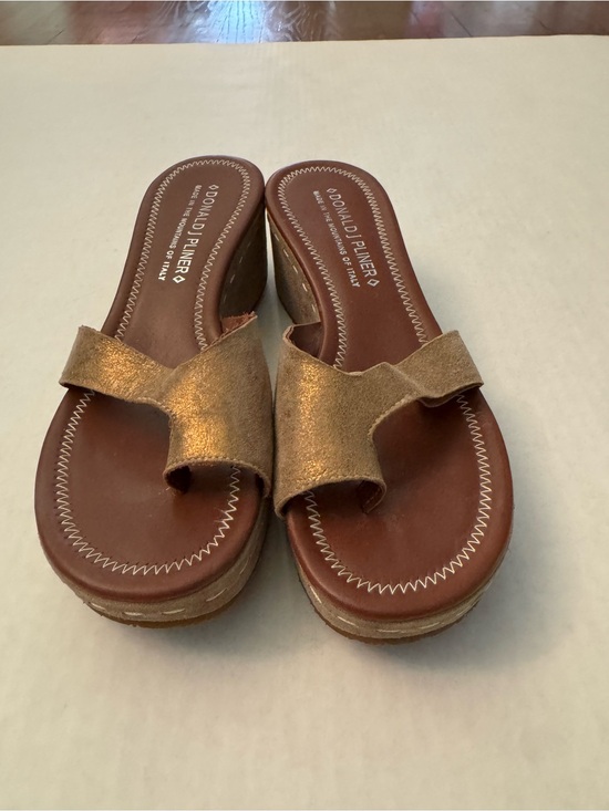 Donald J. Pliner Shoes - Donald J. Pliner Gold Leather Wedge Toe-Loop Mules